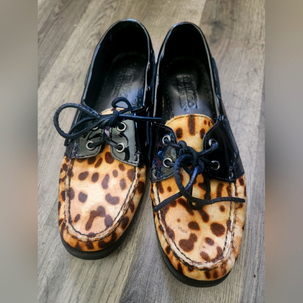 Sebago docksides